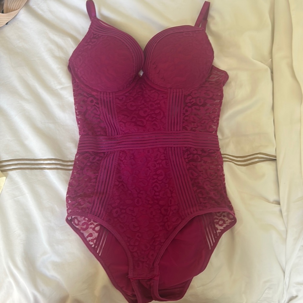Pink leopard bodysuit size M